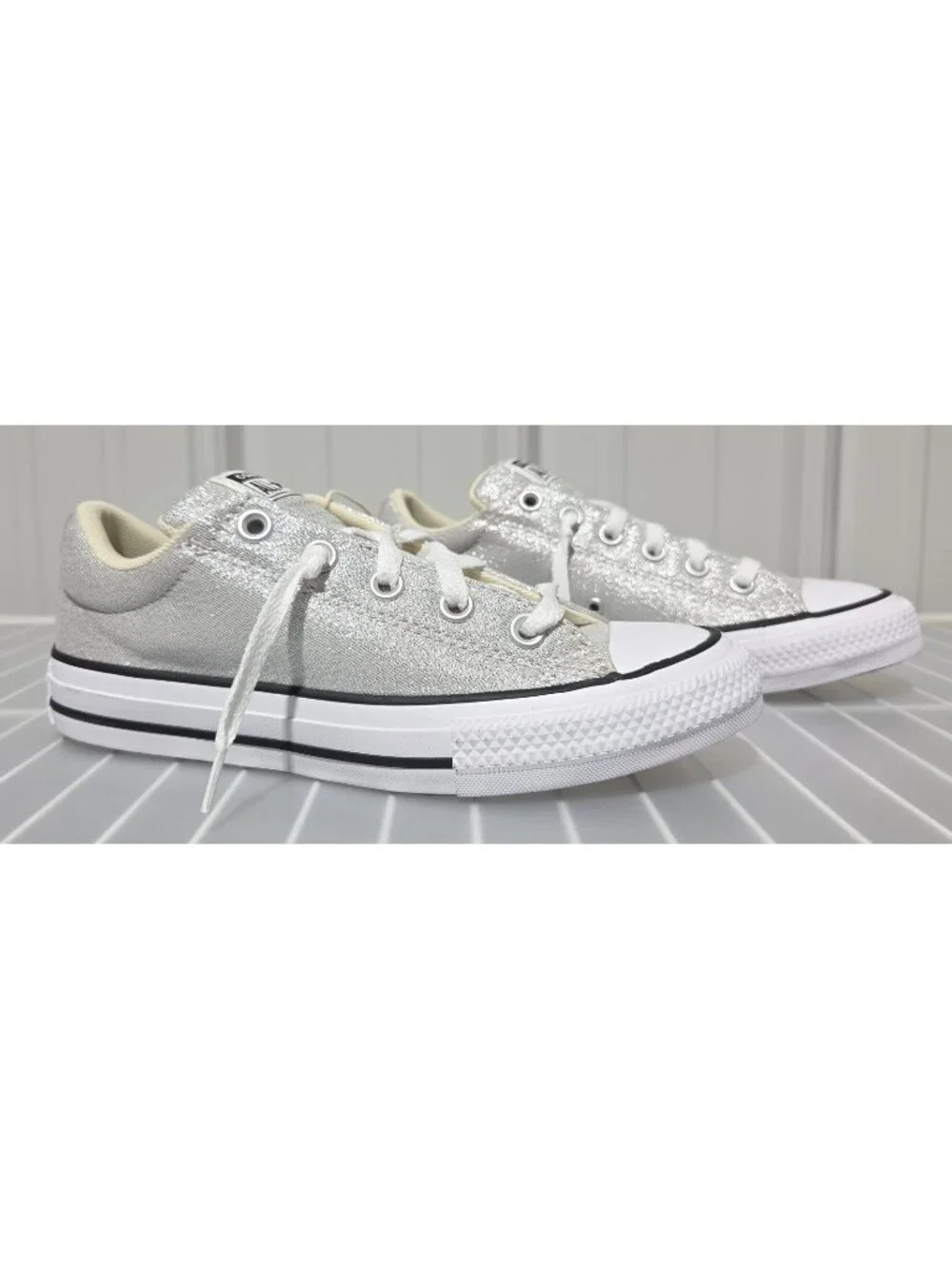 Converse Street Slip On Sneakers Gray Low Top Easy On Chucks -- Big Girls' 5.5